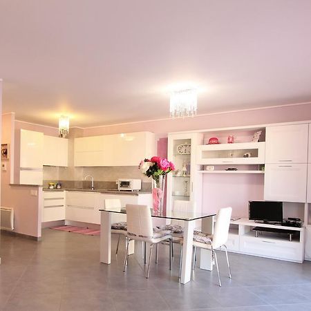 Appartement Lilla By Connexion مينتون المظهر الخارجي الصورة
